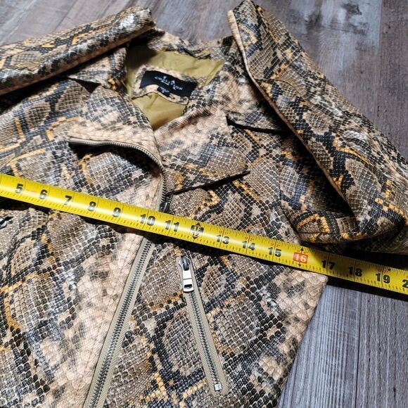 LA Coalition Jacket Womens Small Snakeskin Print Faux Leather Cropped Moto Zip - Picture 8 of 8